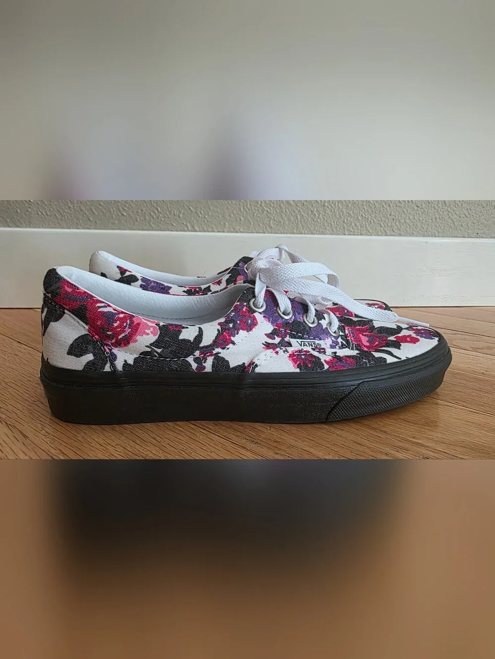 NEW Vans Women's 6 Era Floral Canvas Lace-Up Sneakers